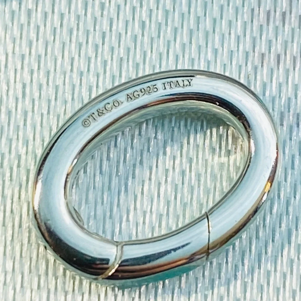 New Tiffany & Co oval blue enamel clasping ring RARE RETIRED - Picture 2 of 5